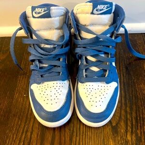 Nike Jordans retro kids blue grey white size 1.5 boys